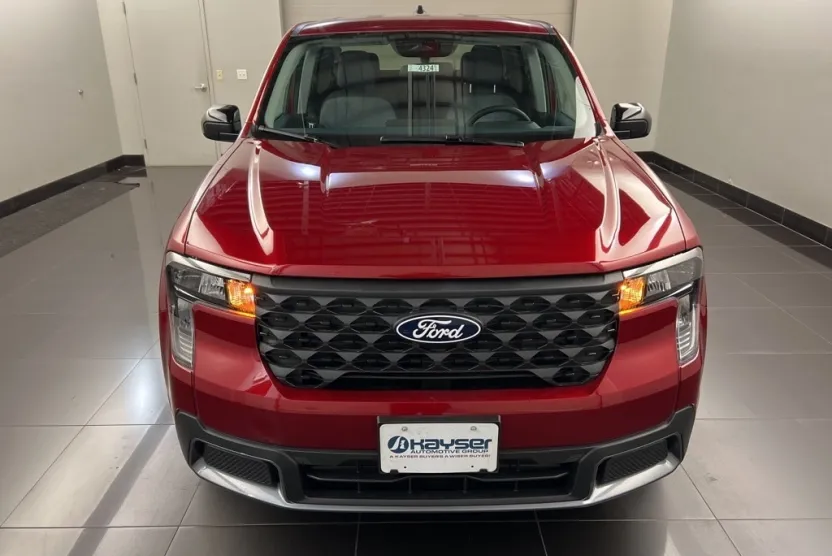 2025 Ford Maverick XLT photo 1