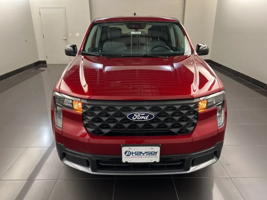 2025 Ford Maverick XLT photo 1