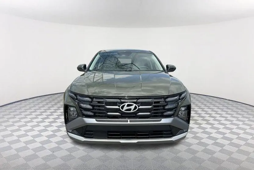 2025 Hyundai Tucson SE photo 1
