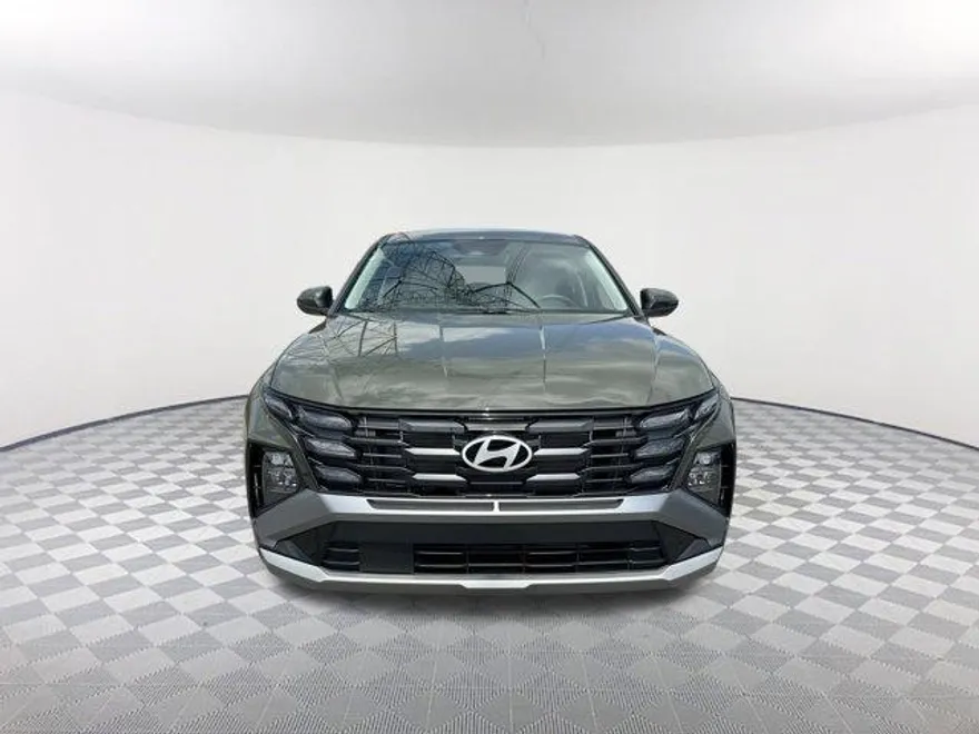 2025 Hyundai Tucson SE photo 1
