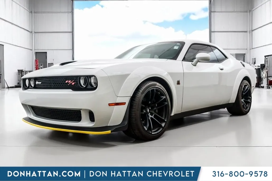 2023 Dodge Challenger R/T Scat Pack photo 1