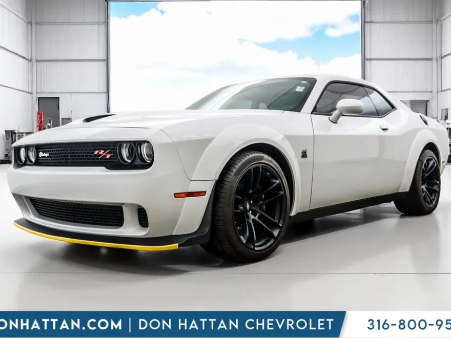 2023 Dodge Challenger R/T Scat Pack photo 1