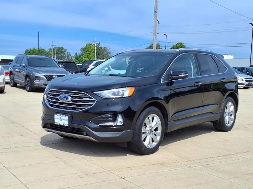 2020 Ford Edge Titanium photo 1