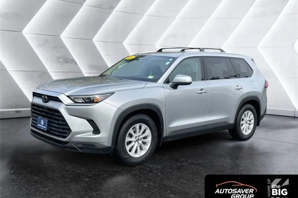 2024 Toyota Grand Highlander XLE photo 1