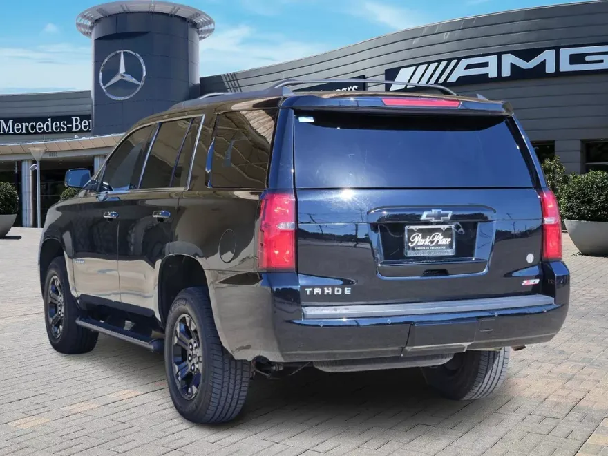 2017 Chevrolet Tahoe LT photo 1