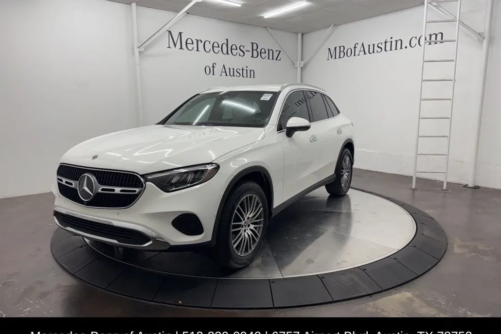 2025 Mercedes Benz GLC 300 photo 1