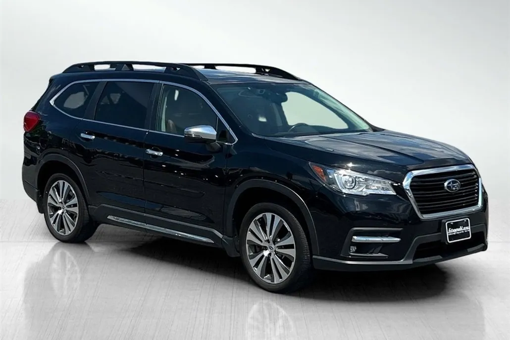 2022 Subaru Ascent Touring photo 1