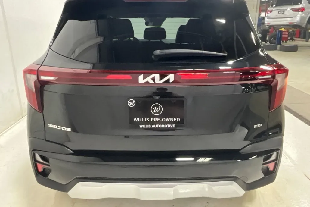 2024 Kia Seltos S photo 1
