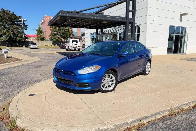 2013 Dodge Dart SXT photo 1
