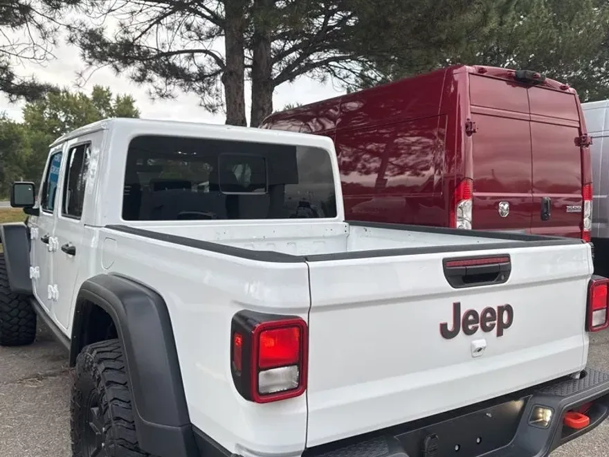 2023 Jeep Gladiator Mojave photo 1