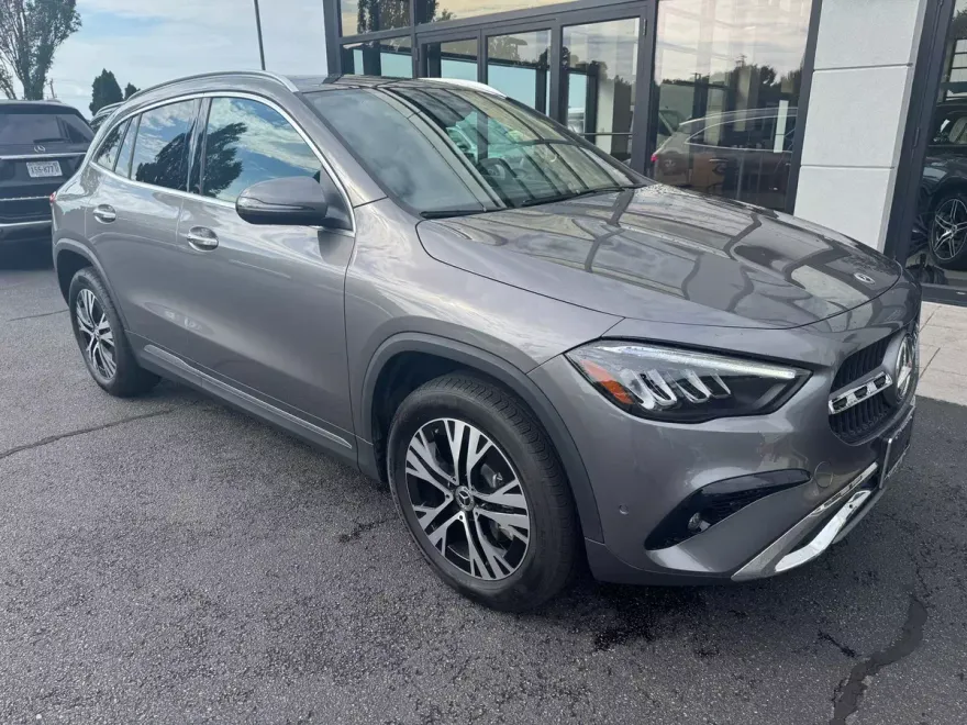 2025 Mercedes Benz GLA 250 4MATIC photo 1