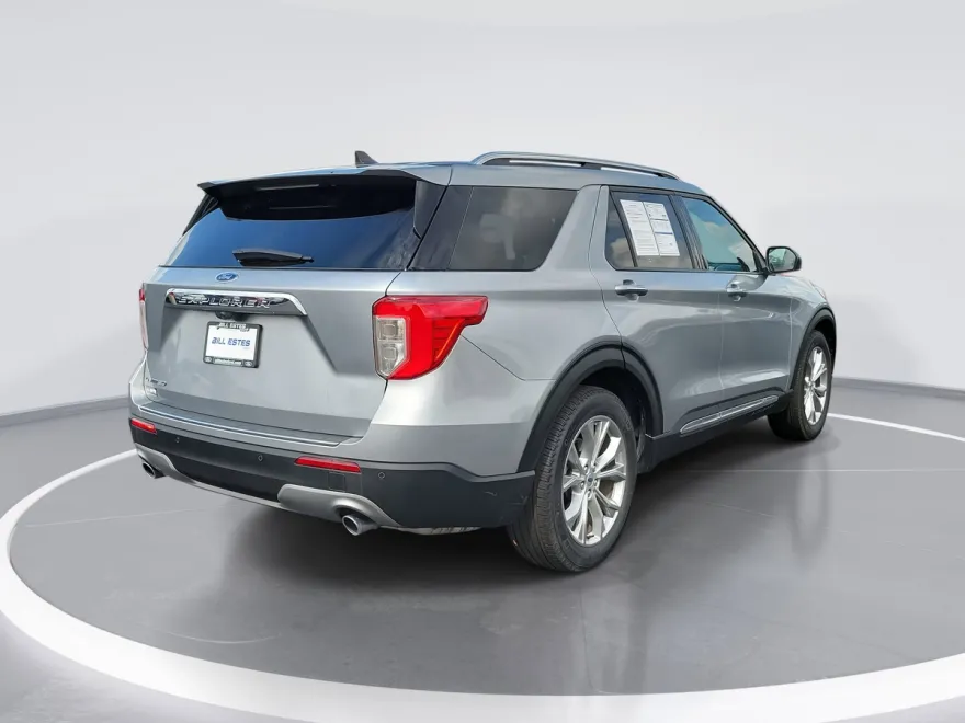 2024 Ford Explorer Limited photo 1