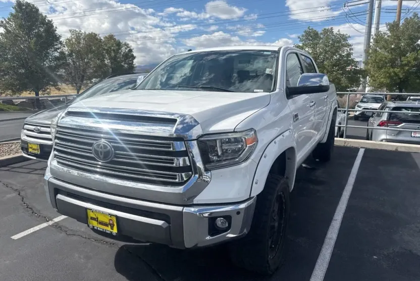 2019 Toyota Tundra Platinum Grade photo 1