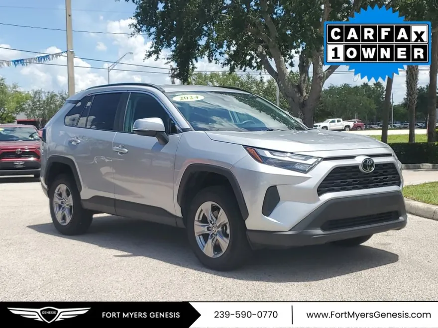 2024 Toyota RAV4 XLE photo 1