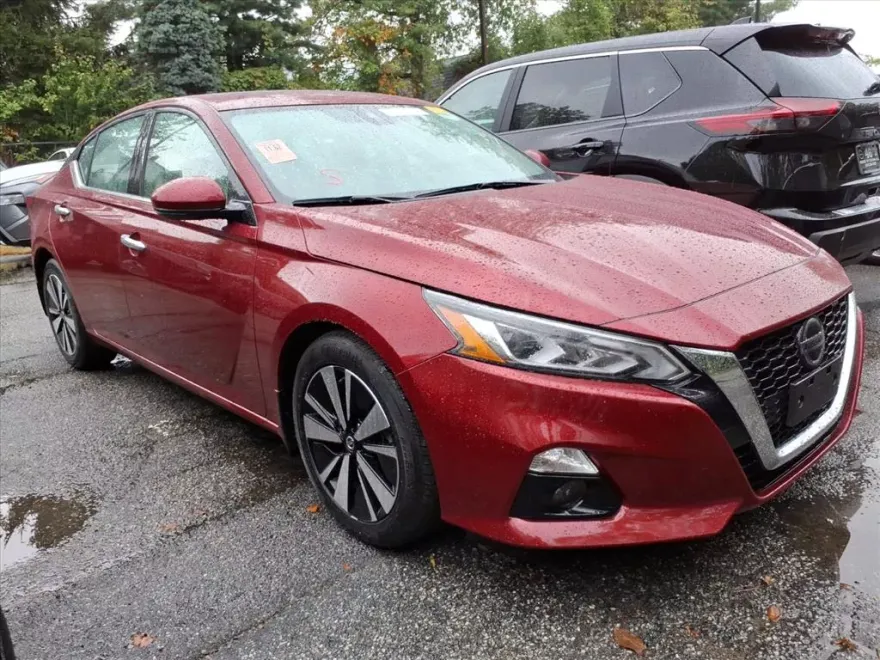 2022 Nissan Altima 2.5 SL photo 1