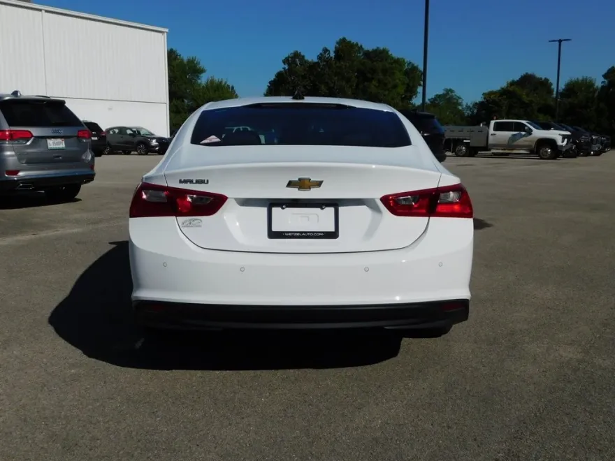 2024 Chevrolet Malibu LS photo 1