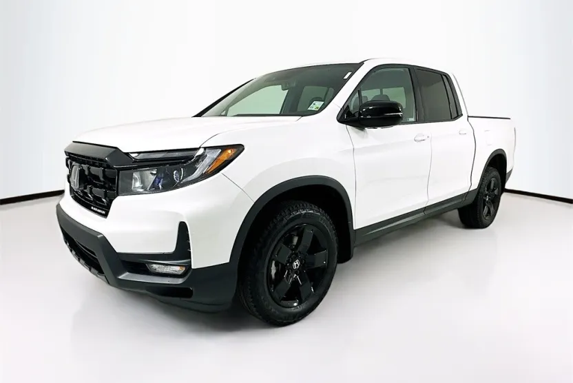 2025 Honda Ridgeline Black Edition photo 1