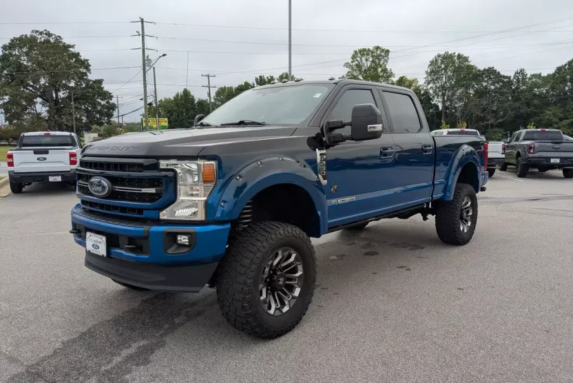 2021 Ford F-250 Lariat photo 1
