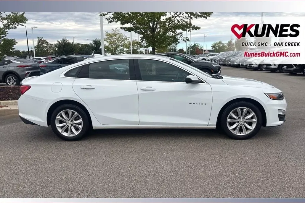 2023 Chevrolet Malibu 1LT photo 1