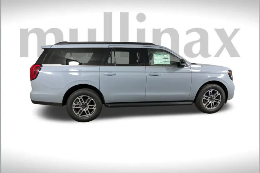2025 Ford Expedition MAX photo 1