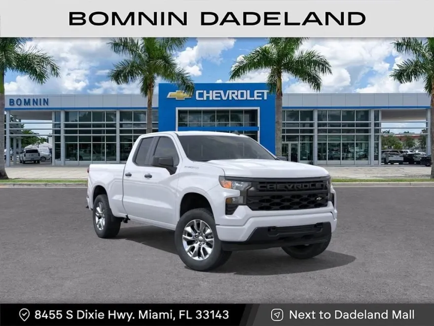 2025 Chevrolet Silverado 1500 Custom photo 1