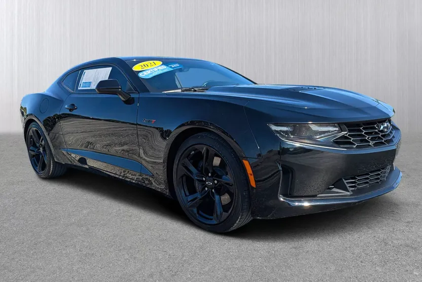 2021 Chevrolet Camaro LT1 photo 1