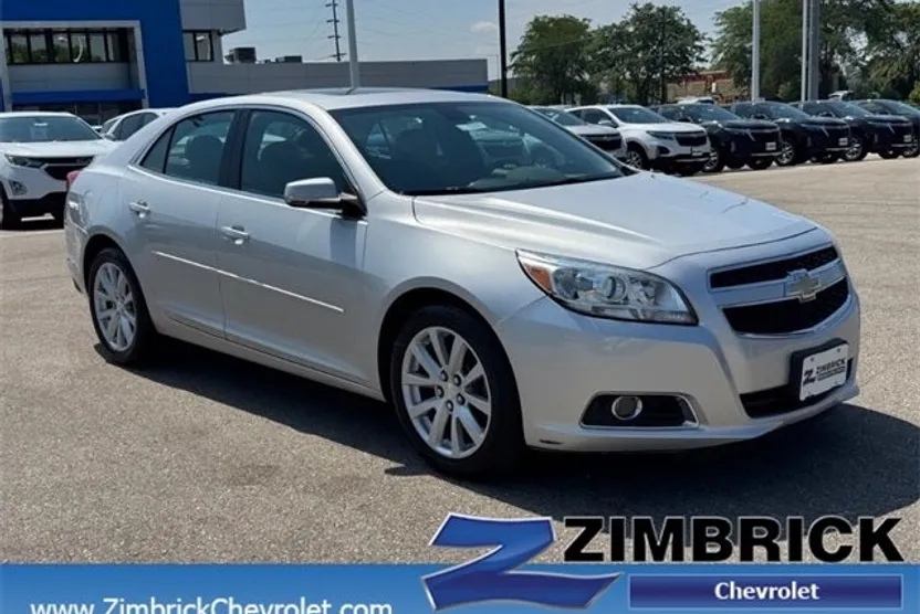 2013 Chevrolet Malibu 2LT photo 1