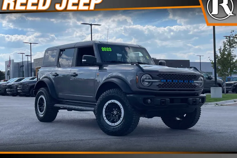 2023 Ford Bronco Badlands photo 1