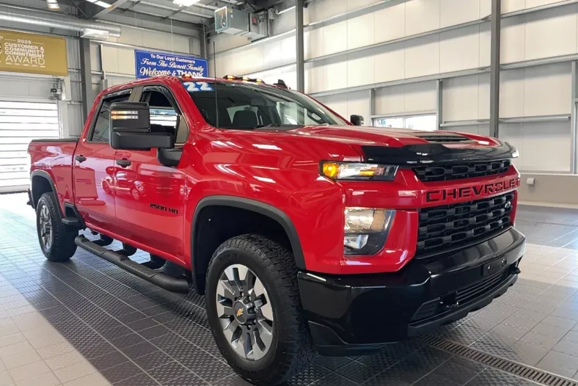 2022 Chevrolet Silverado 2500HD Custom photo 1
