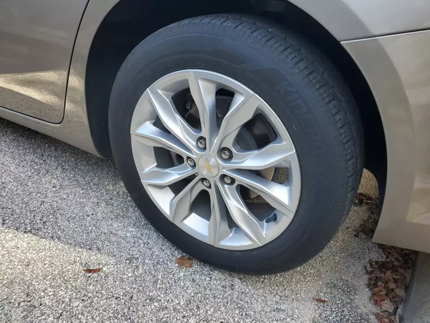 2024 Chevrolet Malibu 1LT photo 1