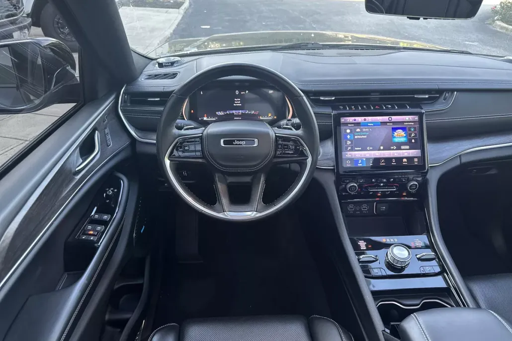 2022 Jeep Grand Cherokee Overland photo 1