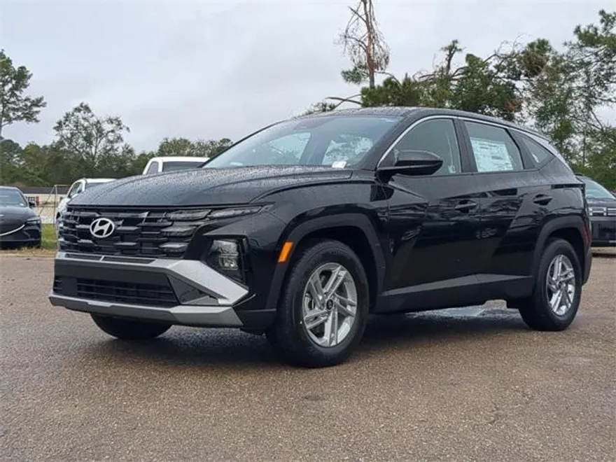 2025 Hyundai Tucson SE photo 1