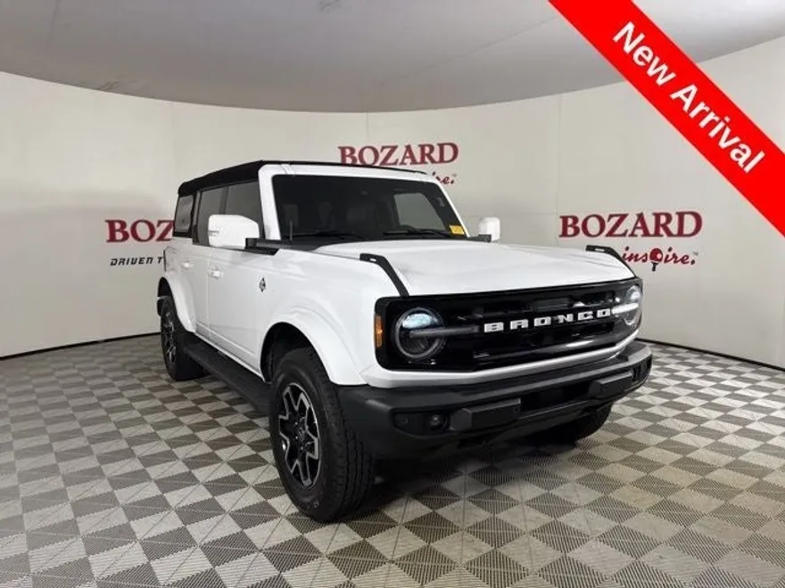 2023 Ford Bronco Outer Banks photo 1