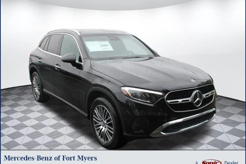 2025 Mercedes Benz GLC 300 photo 1