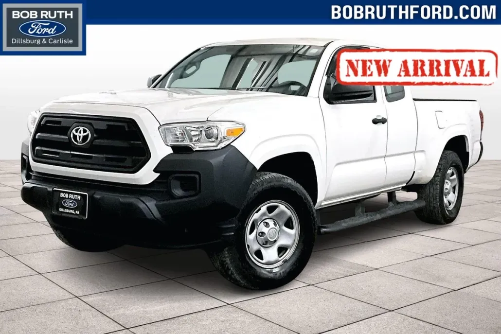 2017 Toyota Tacoma SR photo 1
