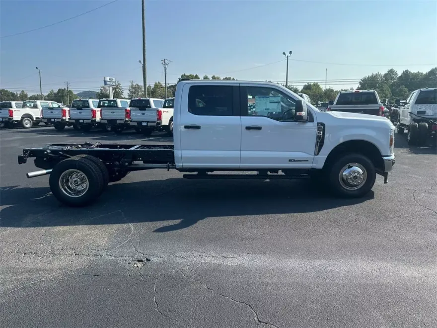 2026 Ford F-350 photo 1