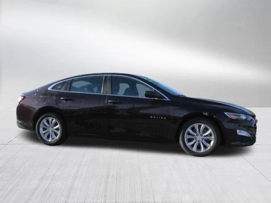 2021 Chevrolet Malibu 1LT photo 1