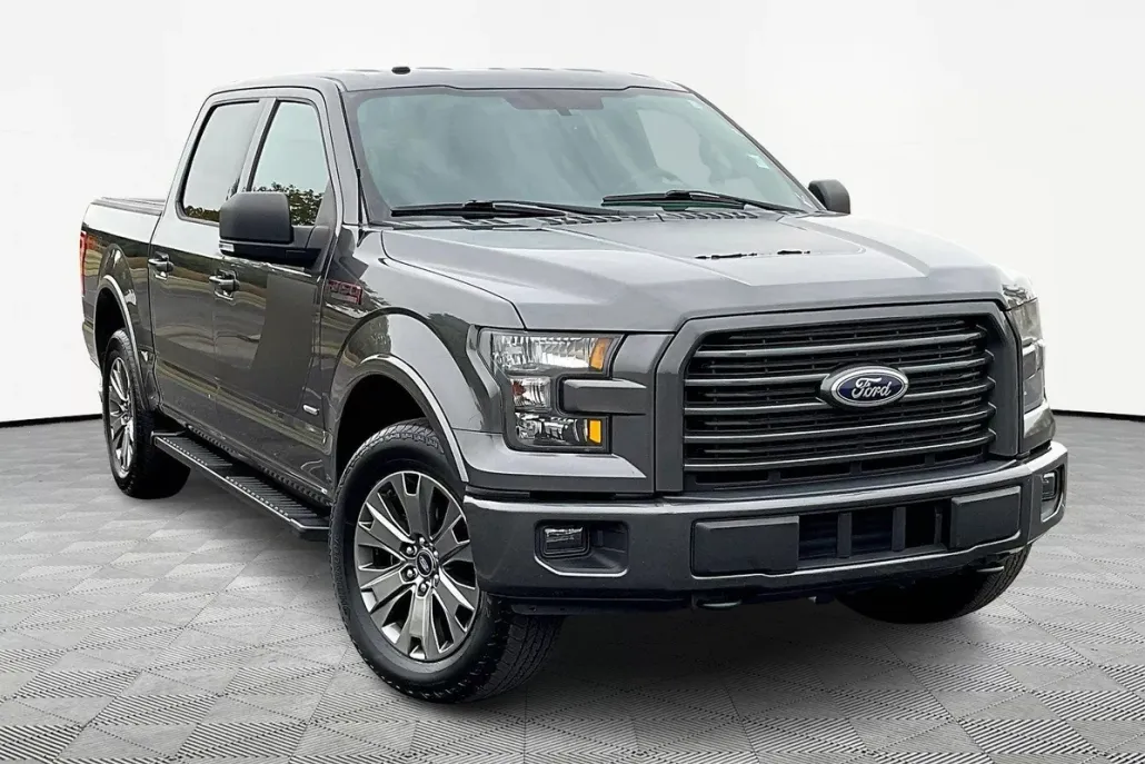 2017 Ford F-150 XLT photo 1