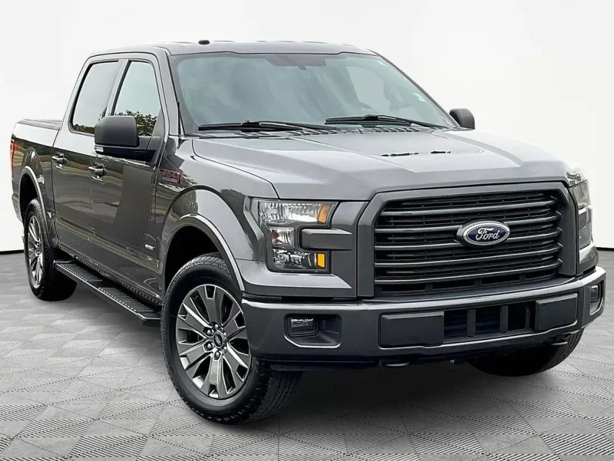 2017 Ford F-150 XLT photo 1