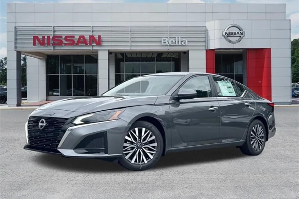 2025 Nissan Altima 2.5 SV photo 1