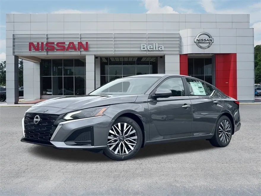 2025 Nissan Altima 2.5 SV photo 1