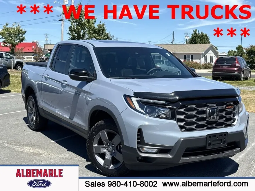 2025 Honda Ridgeline TrailSport photo 1