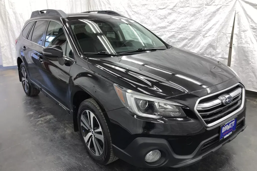 2019 Subaru Outback Limited photo 1