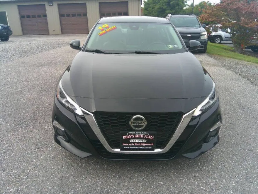 2019 Nissan Altima SL photo 1