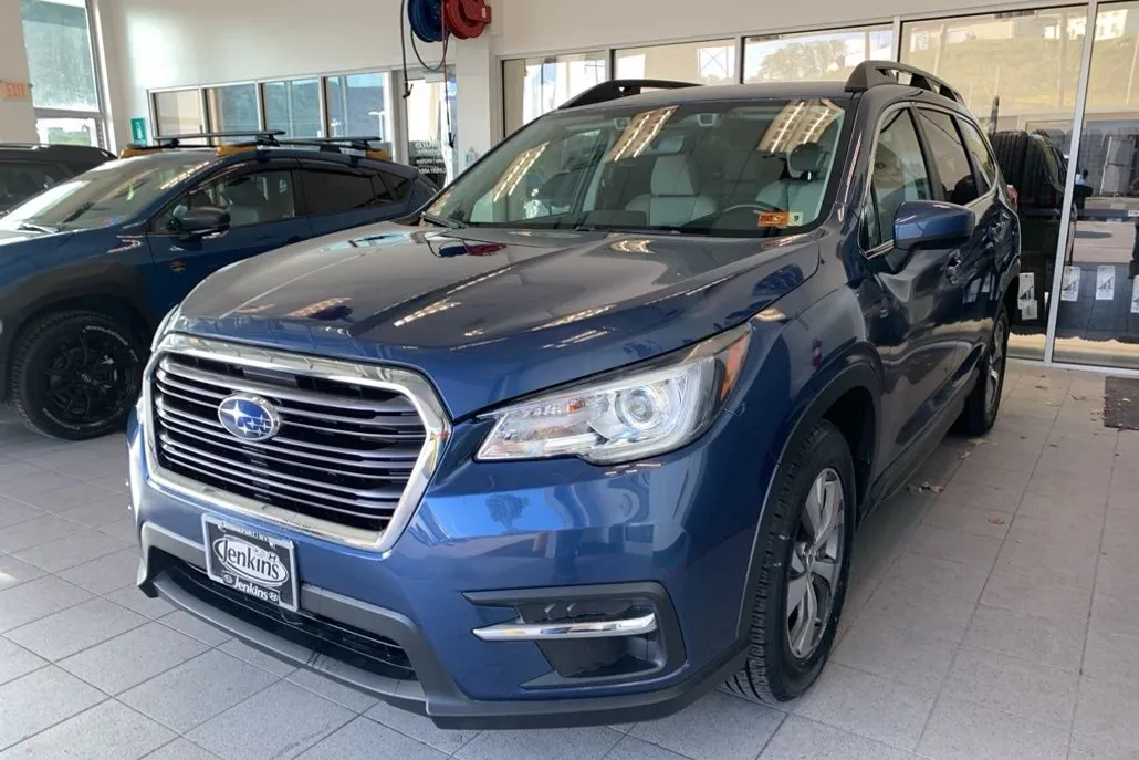 2021 Subaru Ascent Premium photo 1