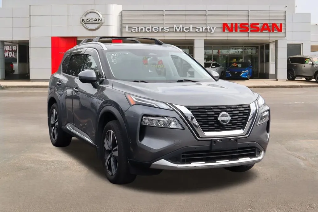 2023 Nissan Rogue Platinum photo 1