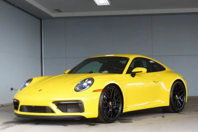 2023 Porsche 911 GTS photo 1