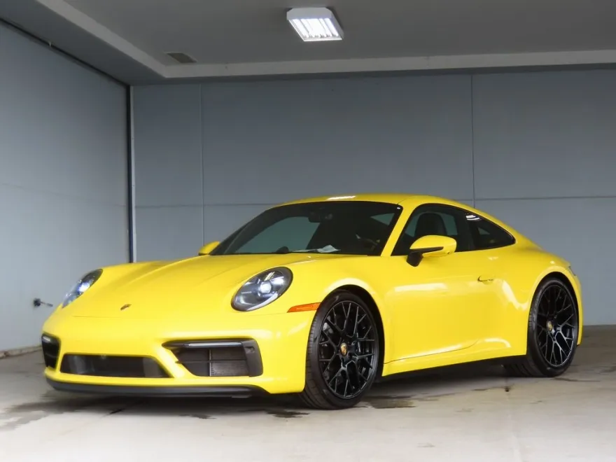 2023 Porsche 911 GTS photo 1