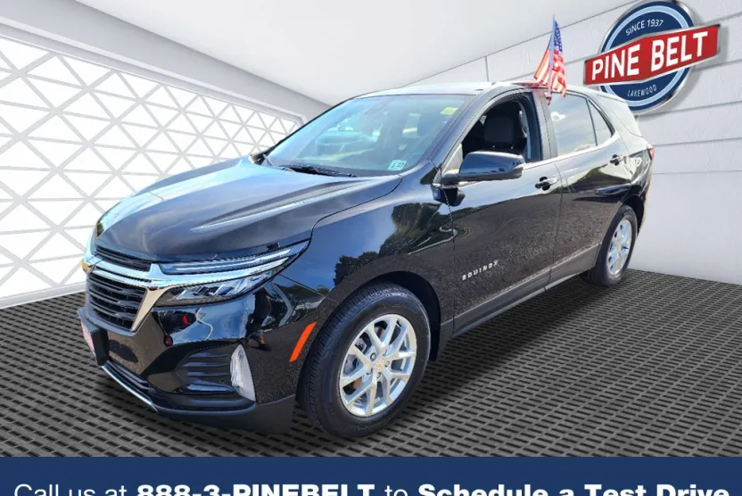 2022 Chevrolet Equinox LT photo 1
