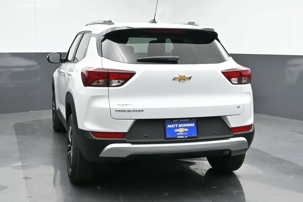 2025 Chevrolet Trailblazer LT photo 1